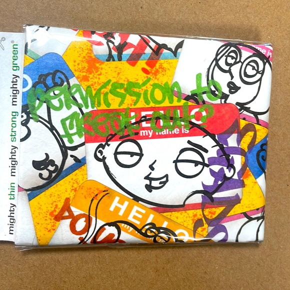 MIGHTY WALLET: FAMILY GUY TYVEK WALLET - Picture 4 of 7